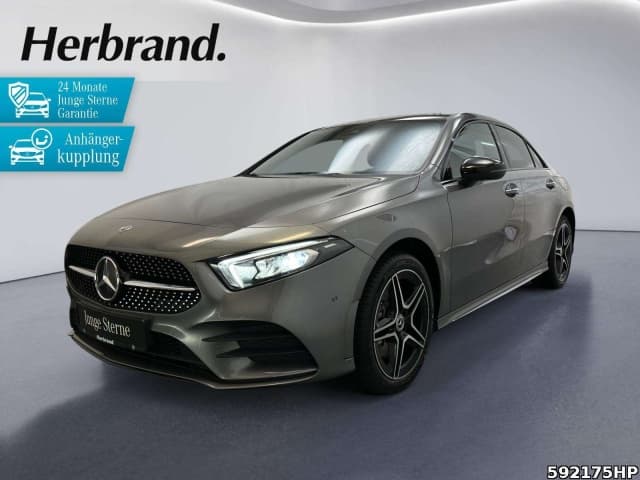 Mercedes-Benz A 250 - Limousine AMG NIGHT Pano KEYLESS